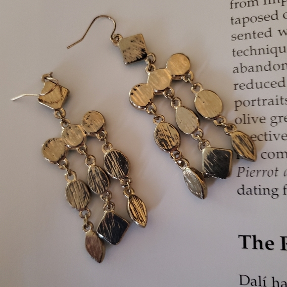 Dangle Earings - Picture 4 of 5
